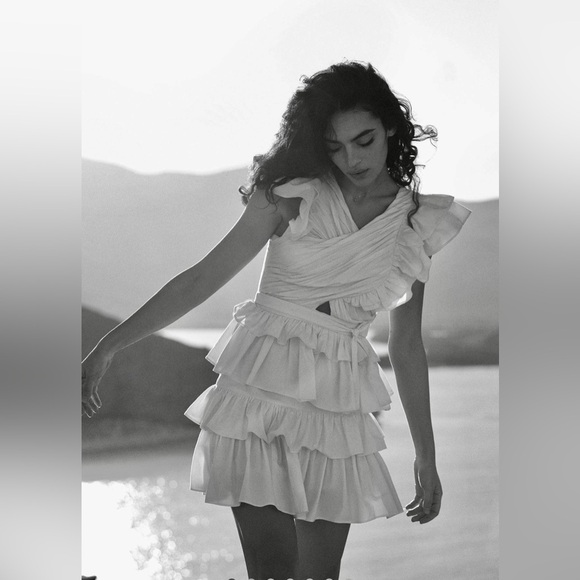 Ruffled halter Mini Dress. NWT! Size L. - Picture 7 of 12